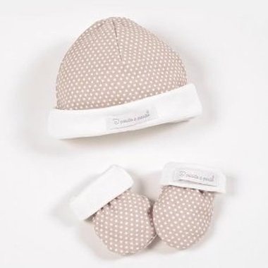 Gorrito y manoplas para bebé de Pasito a Pasito