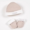 Gorrito y manoplas para bebé de Pasito a Pasito